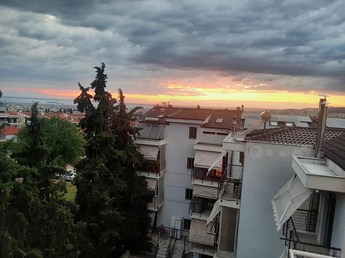 Όμορφο Διαμέρισμα- Σοφίτα Με Υπέροχη Θεα 테살로니키 외부 사진